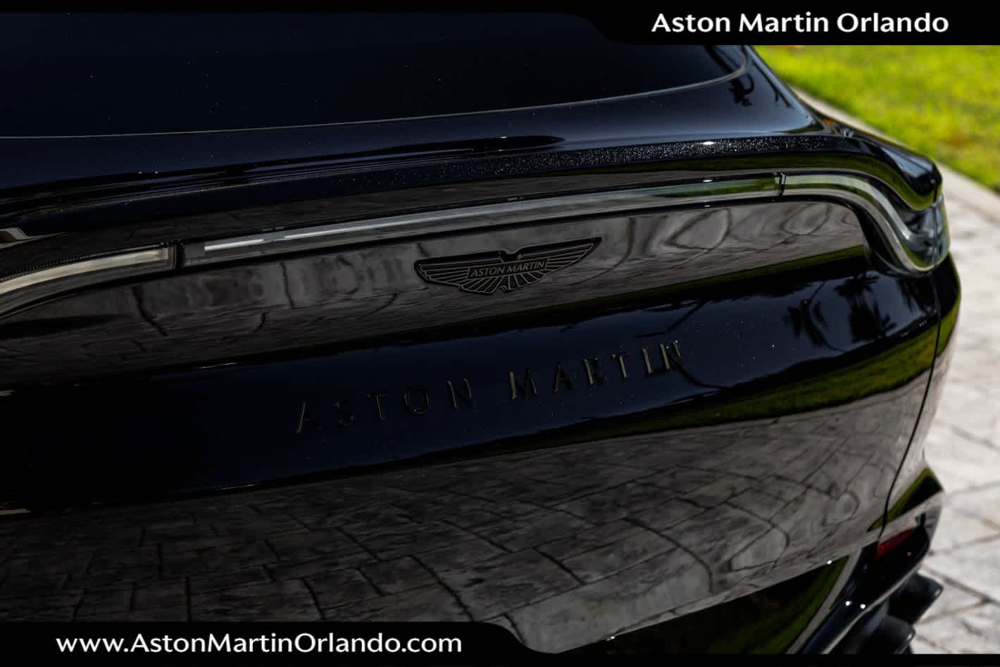 2025 Aston Martin DBX 707