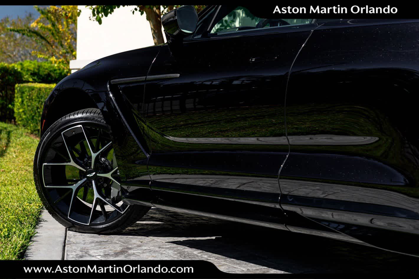 2025 Aston Martin DBX 707