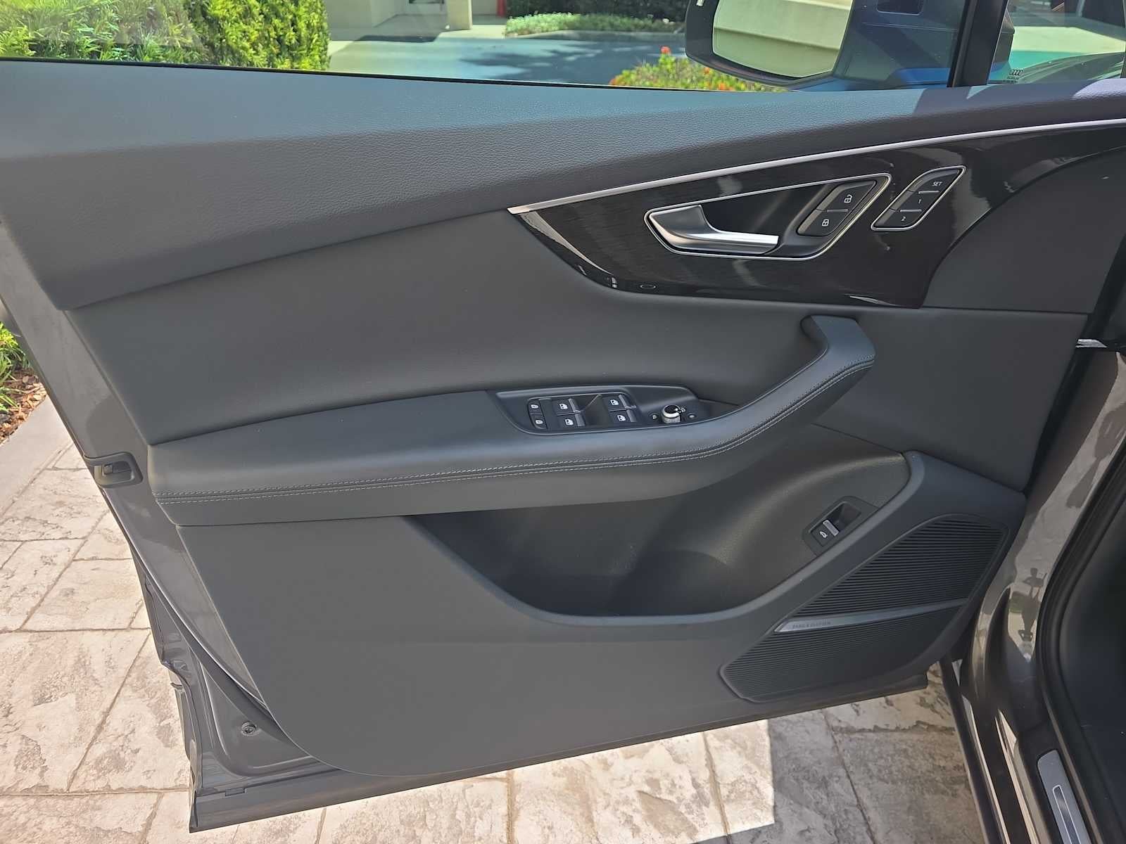 2022 Audi Q7 Premium Plus