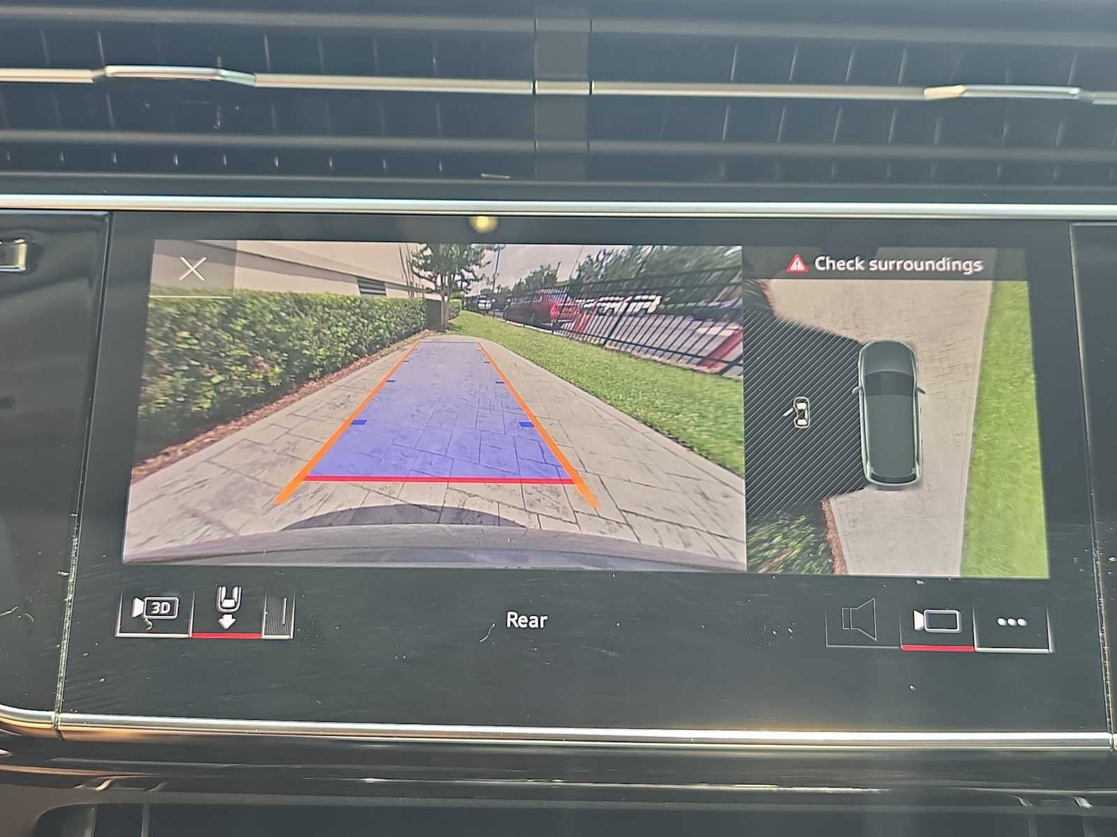 2022 Audi Q7 Premium Plus