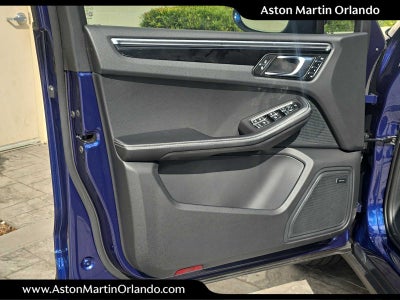 2025 Porsche Macan AWD