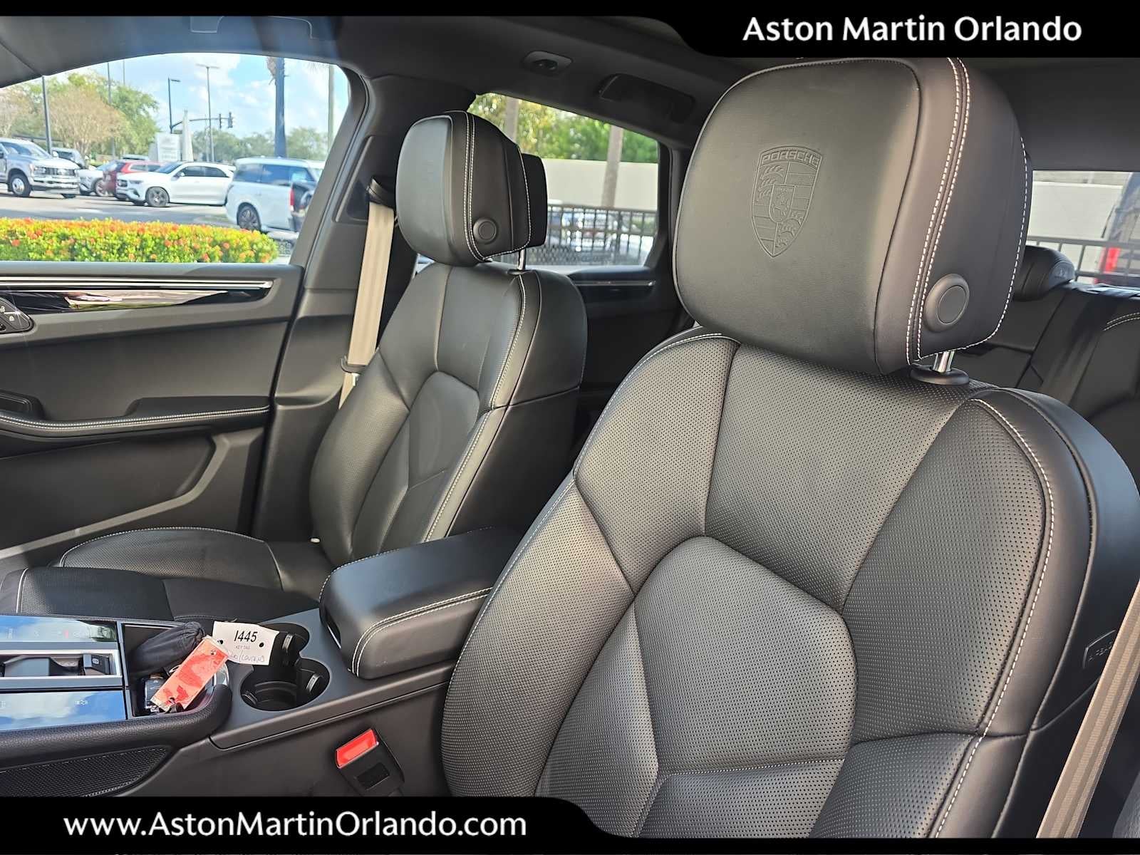 2025 Porsche Macan AWD