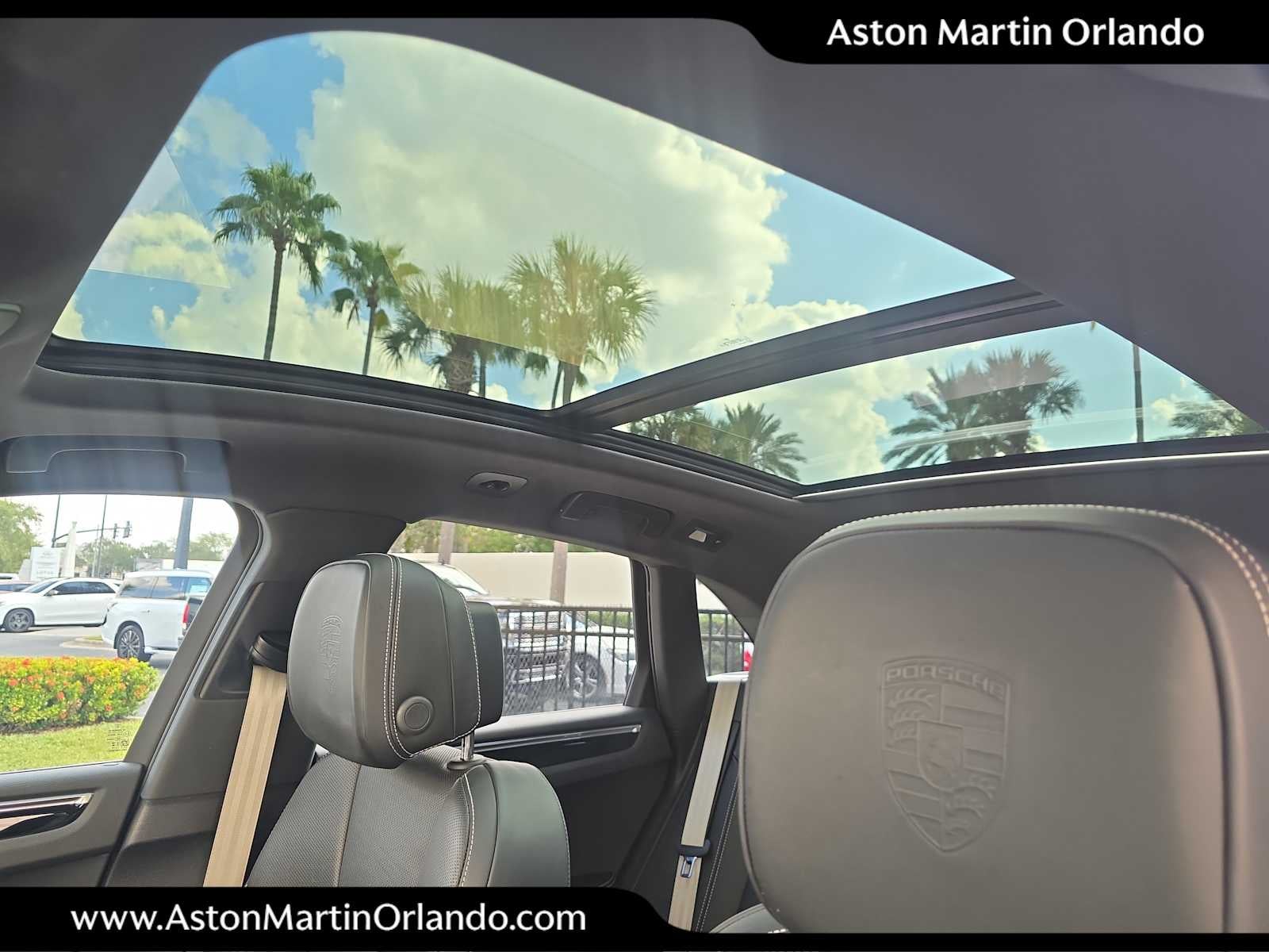 2025 Porsche Macan AWD