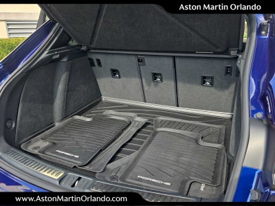 2025 Porsche Macan AWD