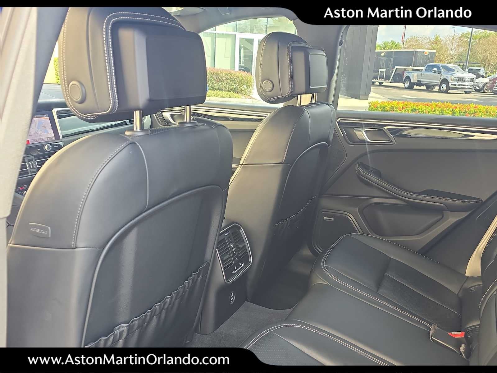 2025 Porsche Macan AWD