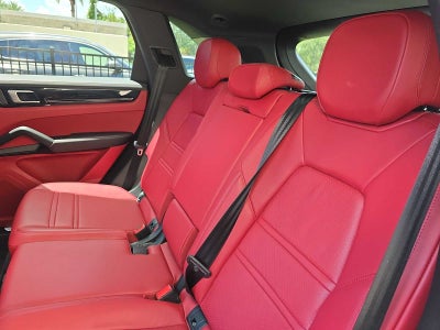 2022 Porsche Cayenne AWD