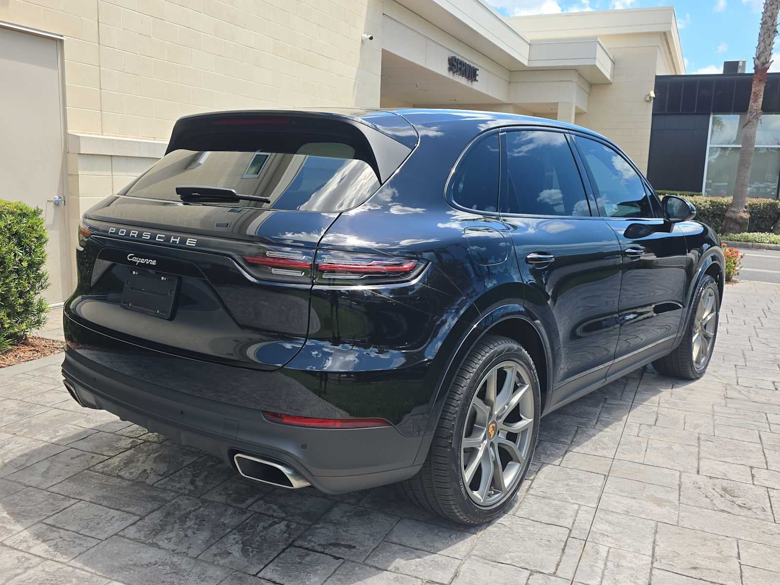 2022 Porsche Cayenne AWD