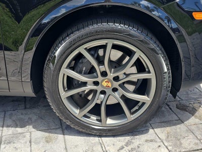 2022 Porsche Cayenne AWD