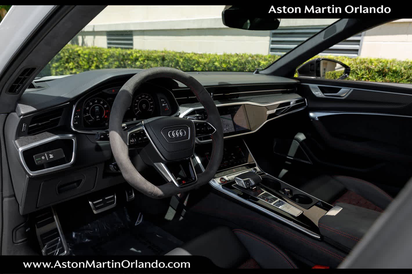 2025 Audi RS 6 Avant performance