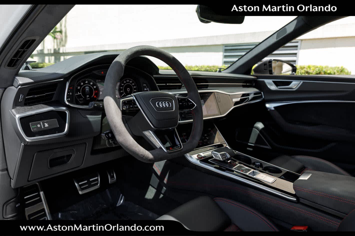 2025 Audi RS 6 Avant performance
