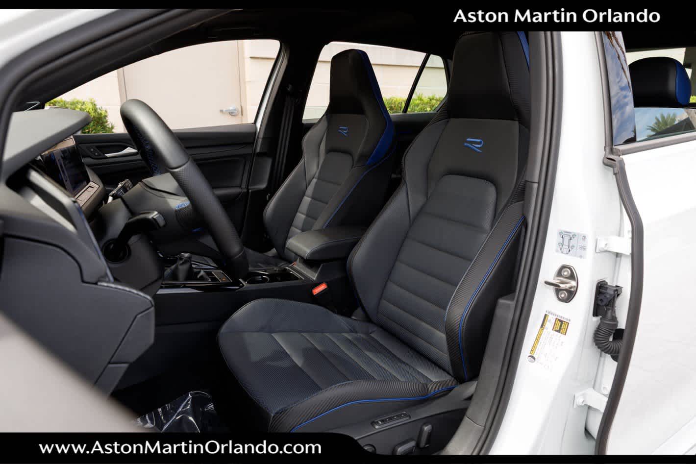 2024 Volkswagen Golf R 2.0T Manual