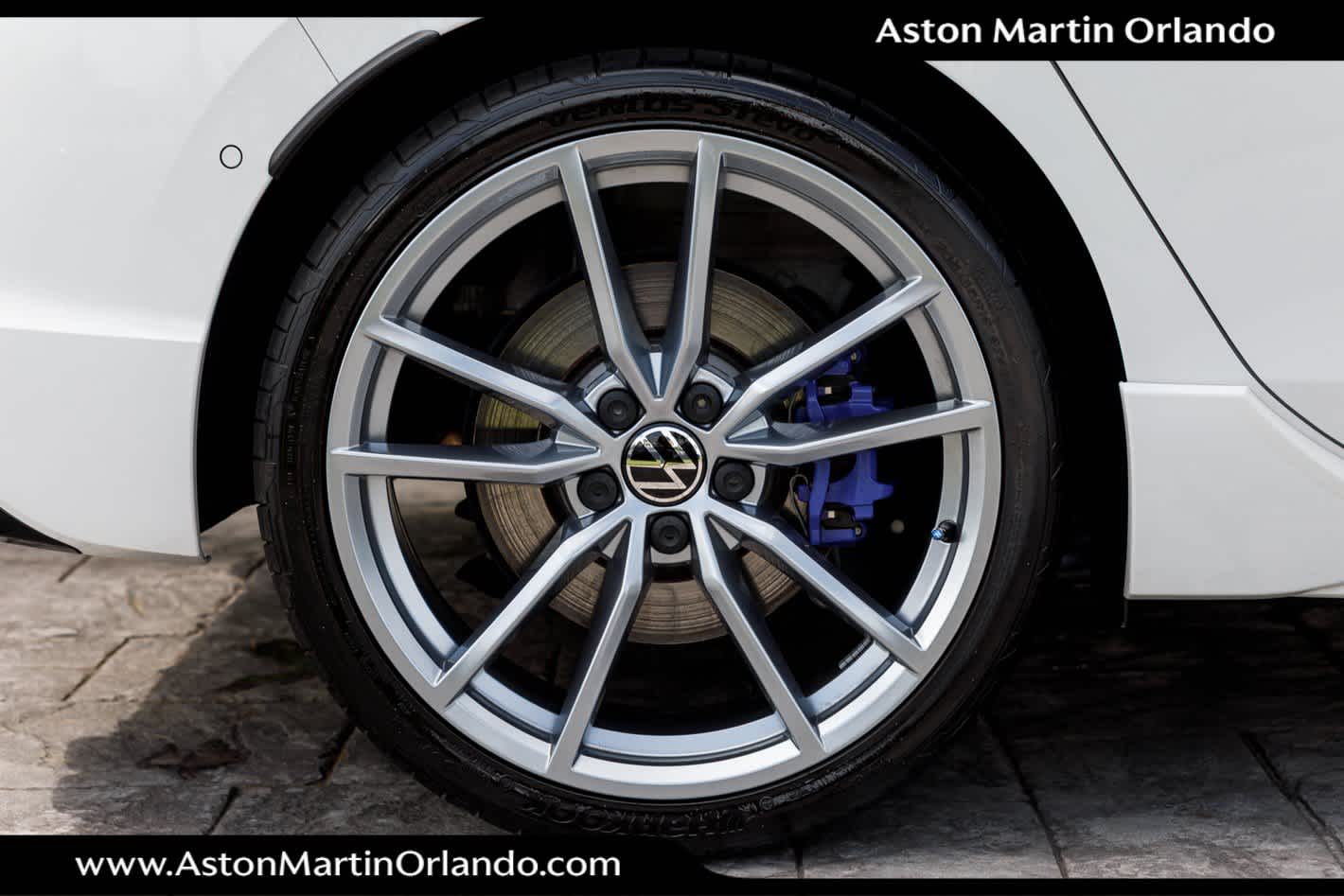 2024 Volkswagen Golf R 2.0T Manual