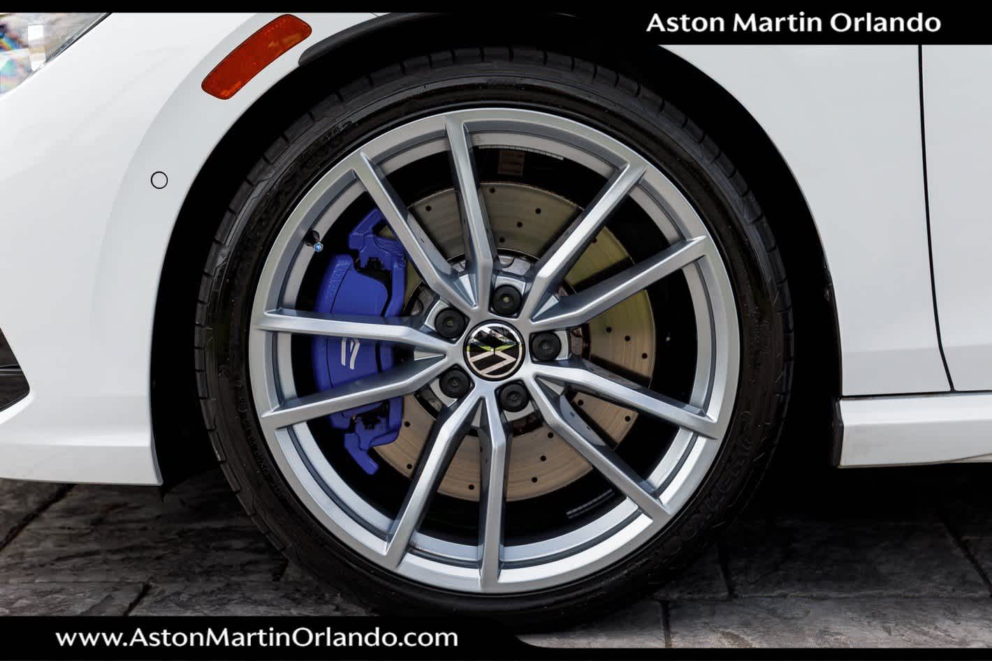 2024 Volkswagen Golf R 2.0T Manual