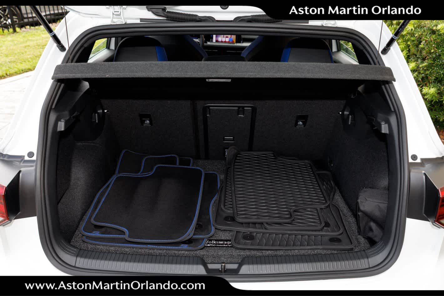 2024 Volkswagen Golf R 2.0T Manual