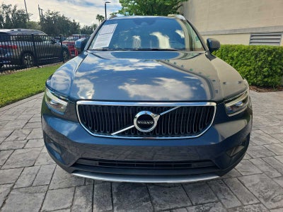 2021 Volvo XC40 Momentum