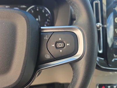 2021 Volvo XC40 Momentum