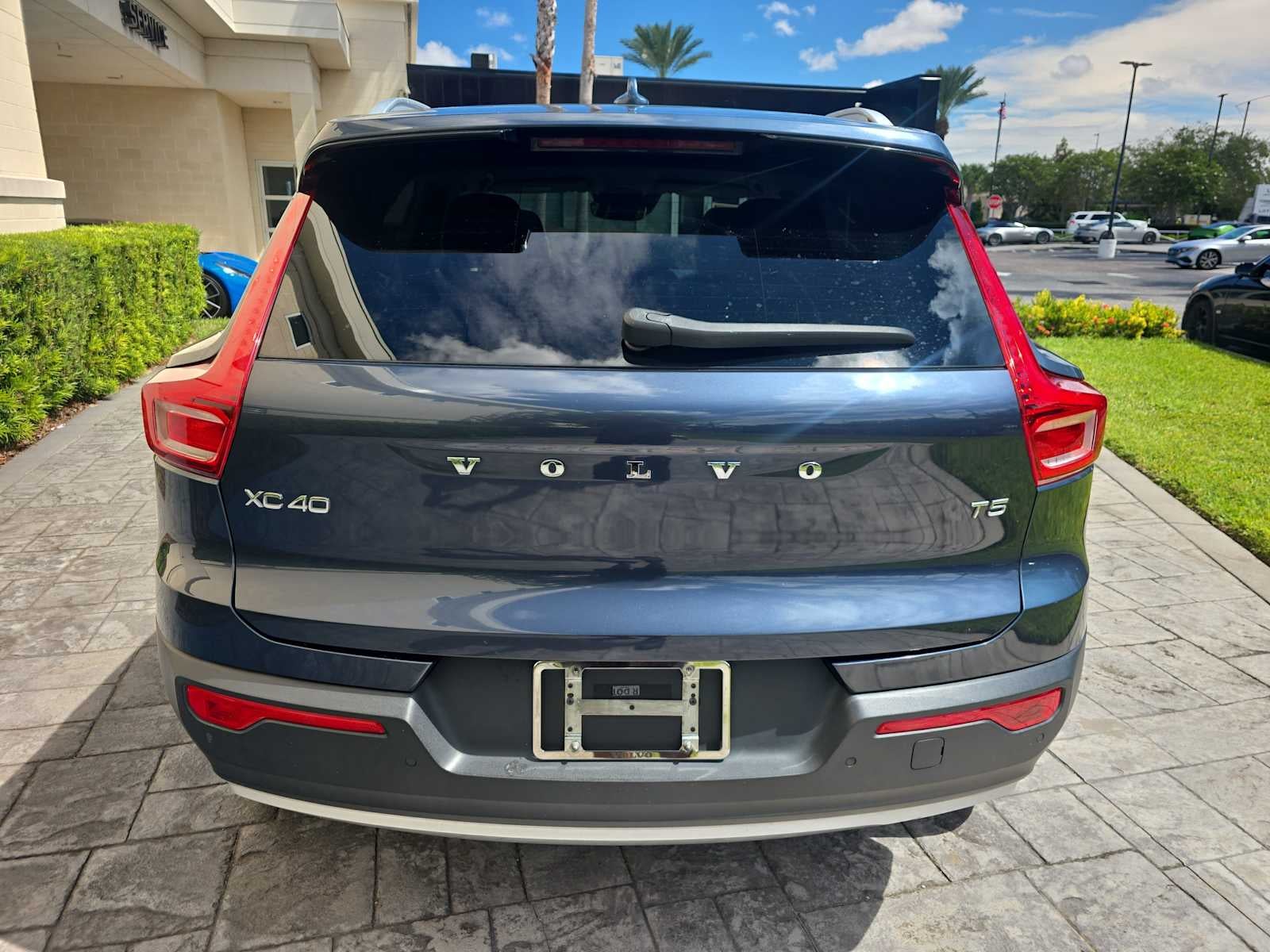 2021 Volvo XC40 Momentum