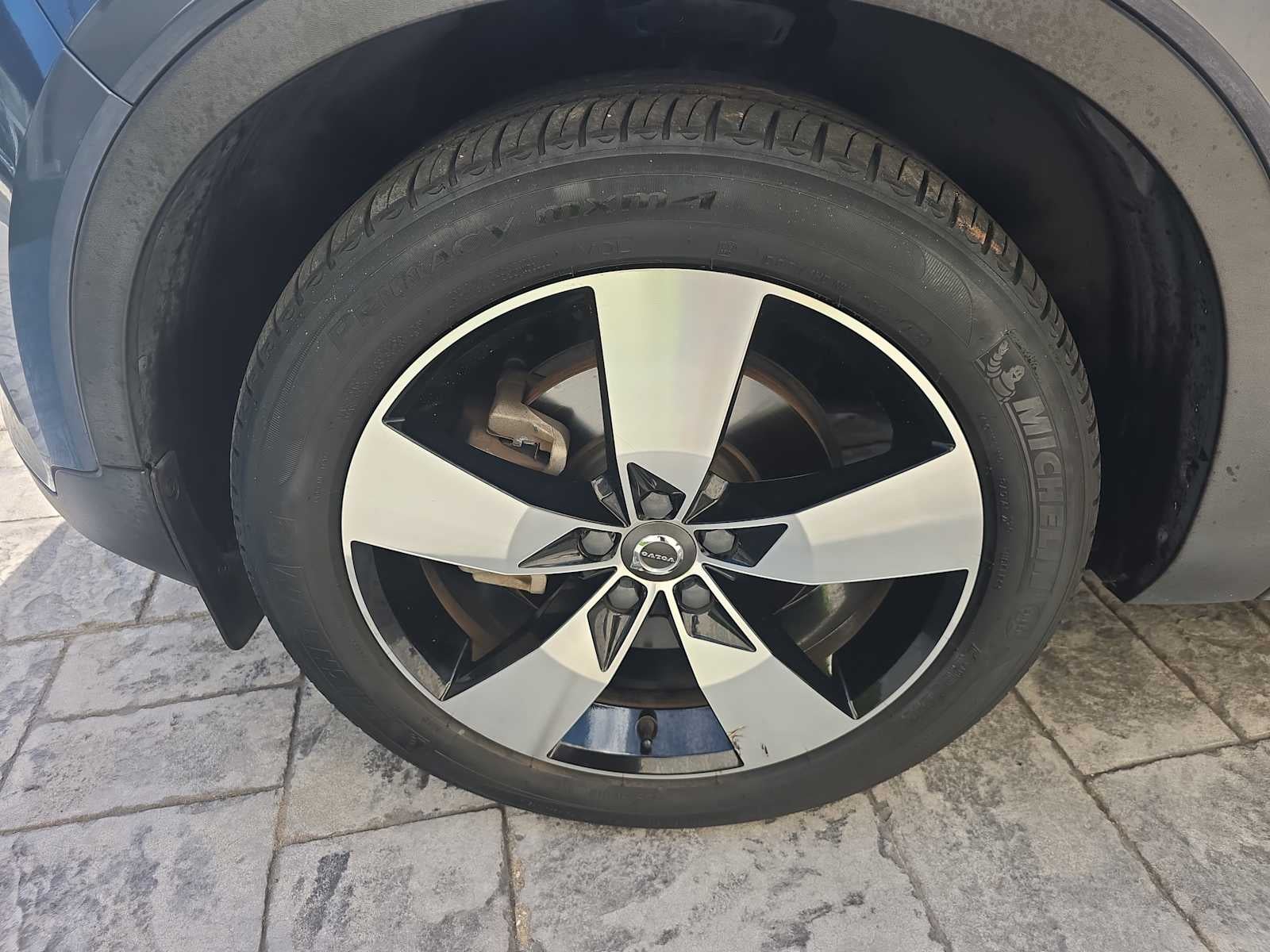 2021 Volvo XC40 Momentum